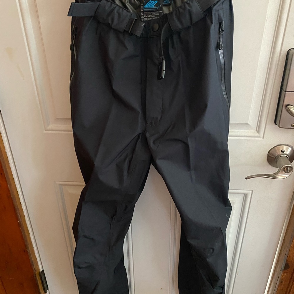 Men’s small Gortex rain jacket and pants. - Picture 5 of 14
